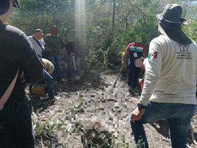 <a href="/noticias/localiza-comision-de-busqueda-de-personas-nuevos-hallazgos-de-restos-oseos-en">LOCALIZA COMISIÓN DE BÚSQUEDA DE PERSONAS NUEVOS HALLAZGOS DE RESTOS ÓSEOS EN TLAQUILTENANGO</a>