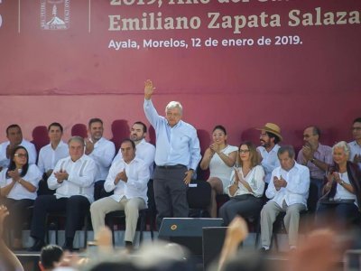 <a href="/noticias/declaran-amlo-y-cuauhtemoc-blanco-2019-como-ano-del-caudillo-del-sur-emiliano-zapata">Declaran AMLO y Cuauhtémoc Blanco a 2019 como Año del Caudillo del Sur, Emiliano Zapata</a>